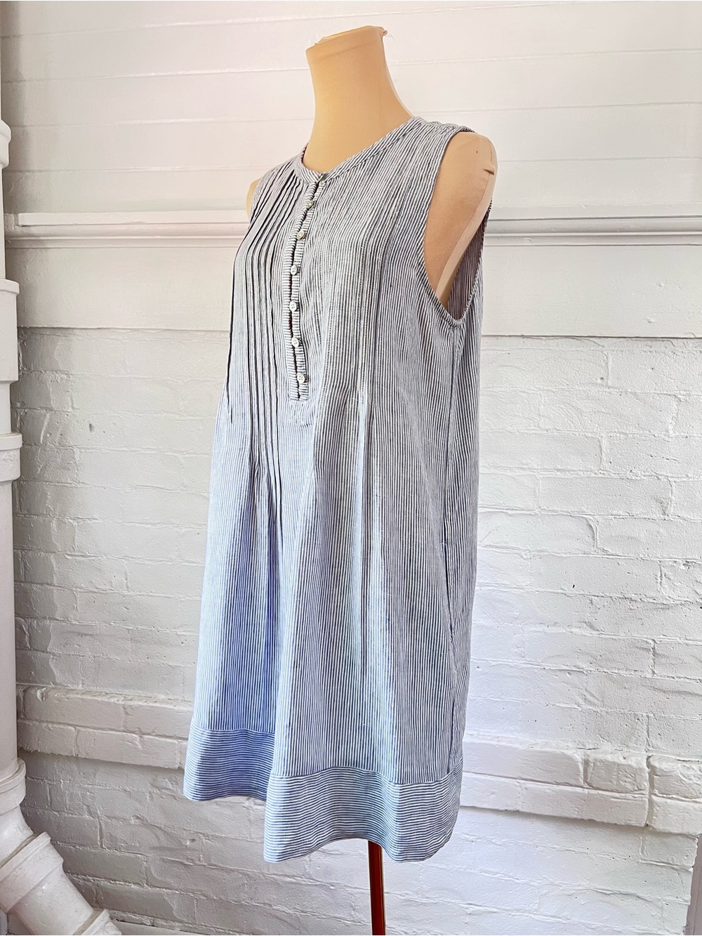 Faherty Sleeveless Mini Dress in White and Navy Pinstripe - Picture 6 of 13
